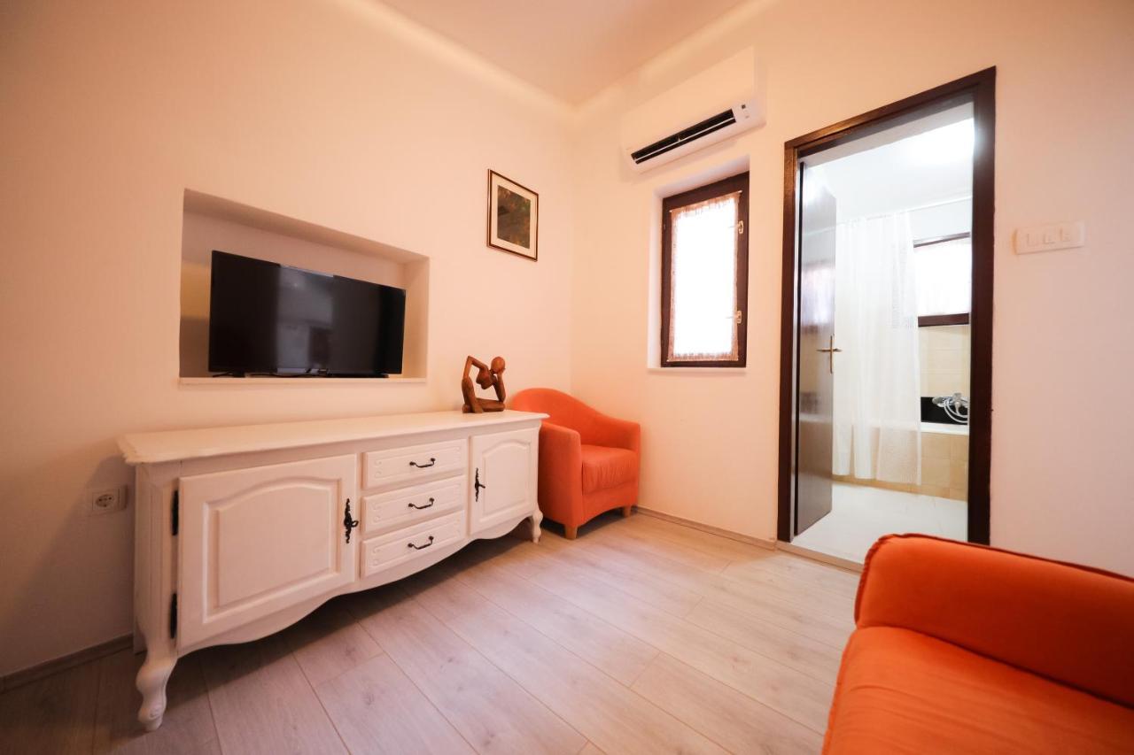 Two Bedroom Apartment In The Old Town Marija Zadar Exterior photo