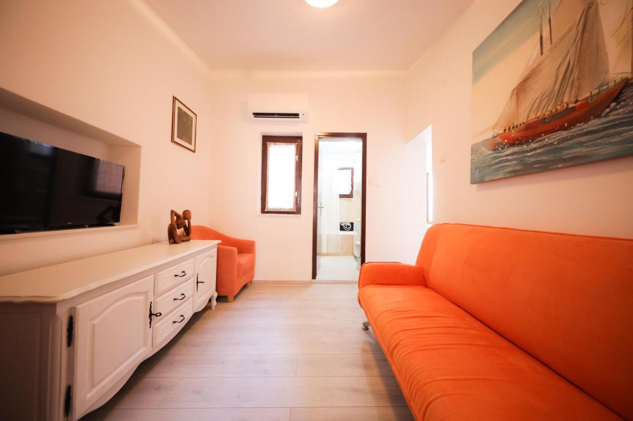 Two Bedroom Apartment In The Old Town Marija Zadar Exterior photo