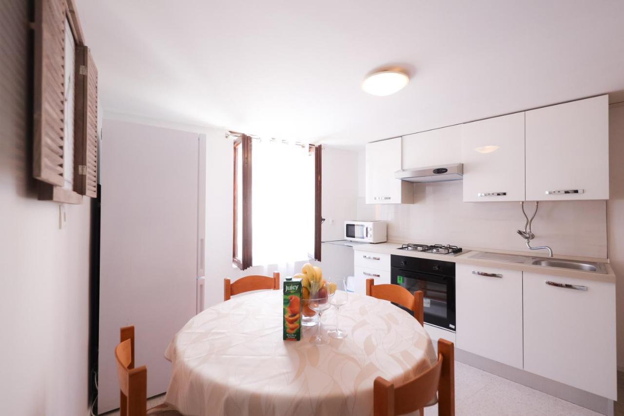 Two Bedroom Apartment In The Old Town Marija Zadar Exterior photo